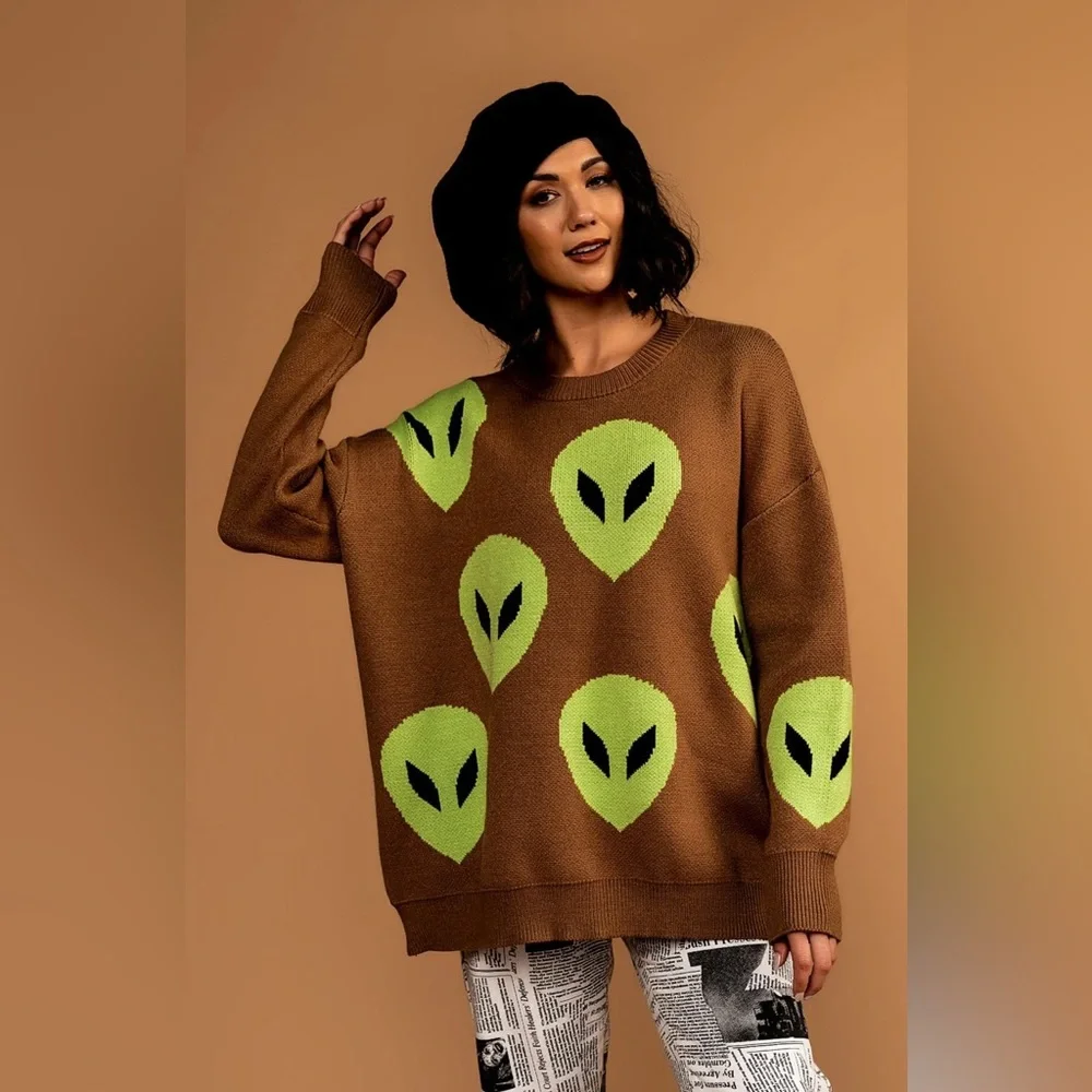 Dressed in LaLa Too Cool For You Oversized Alien Knit in Coffee sweater - Picture 2 of 6